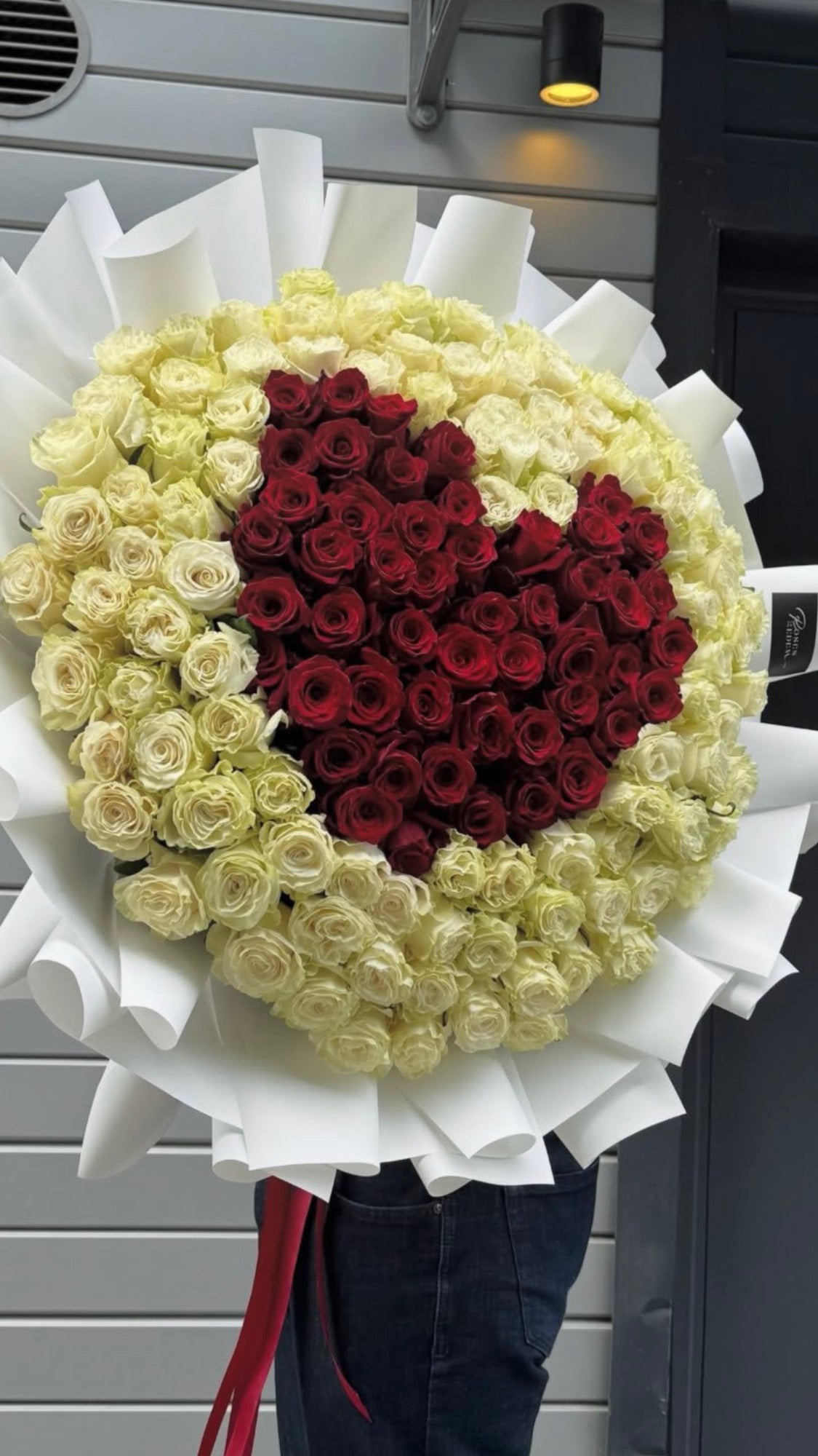 Granada Heart Master Round Bouquet | Luxury Heart-Shaped Hand-Tied Roses San Diego