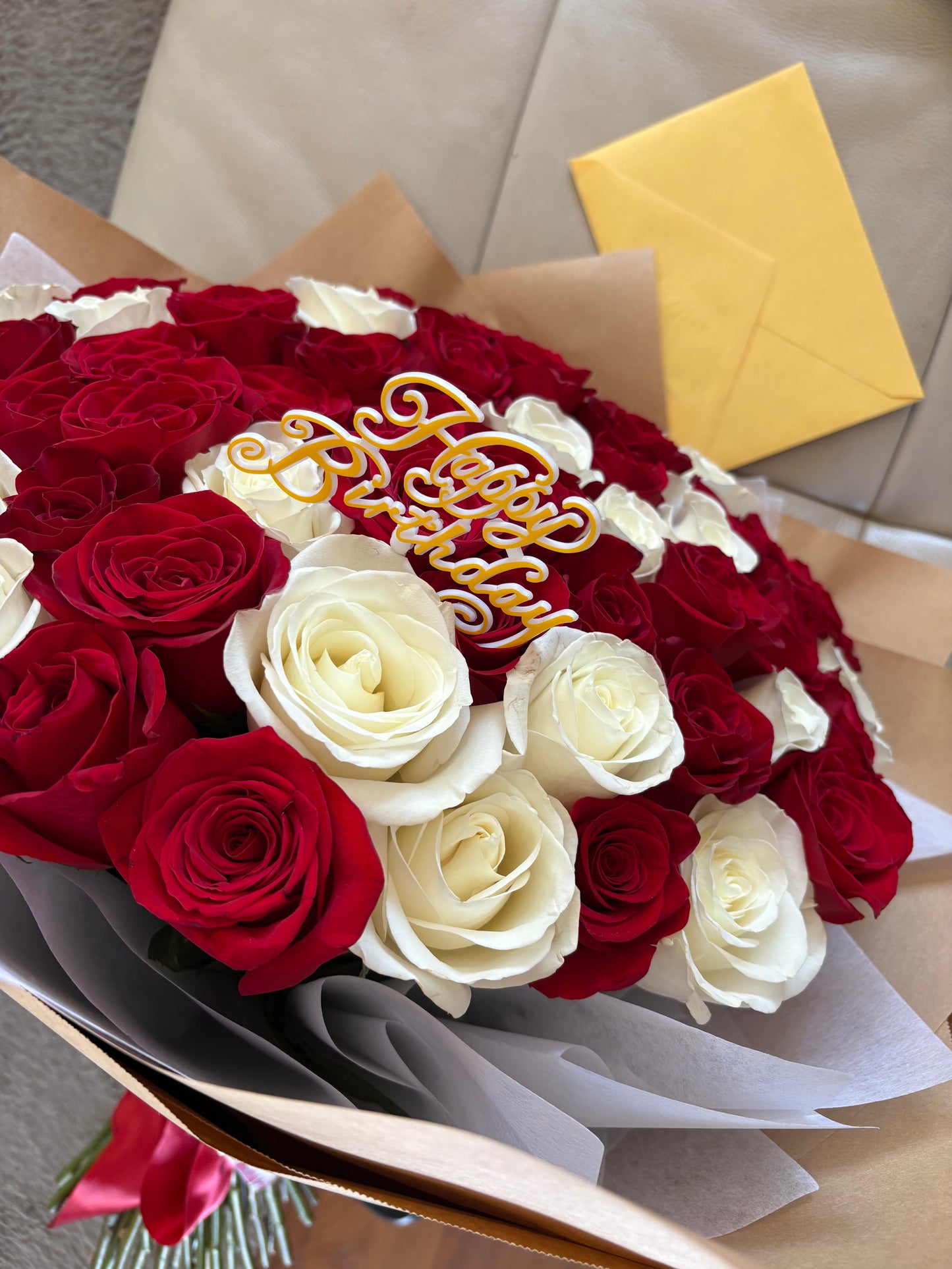Granada Unique Bicolor Bouquet | Red & White Premium Roses | San Diego