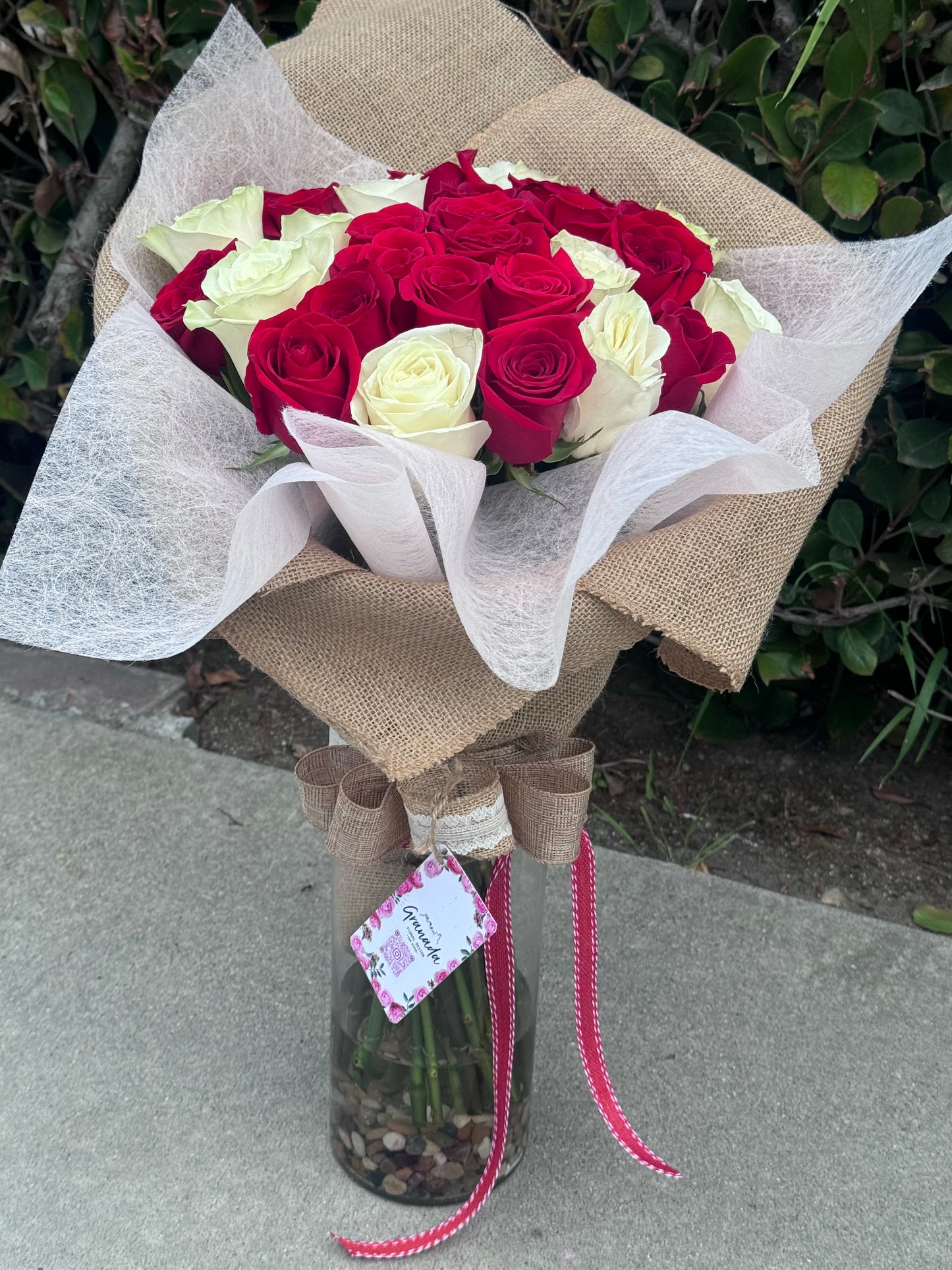 Luxury Pink & Ivory Roses Arrangement – San Diego Flower Delivery