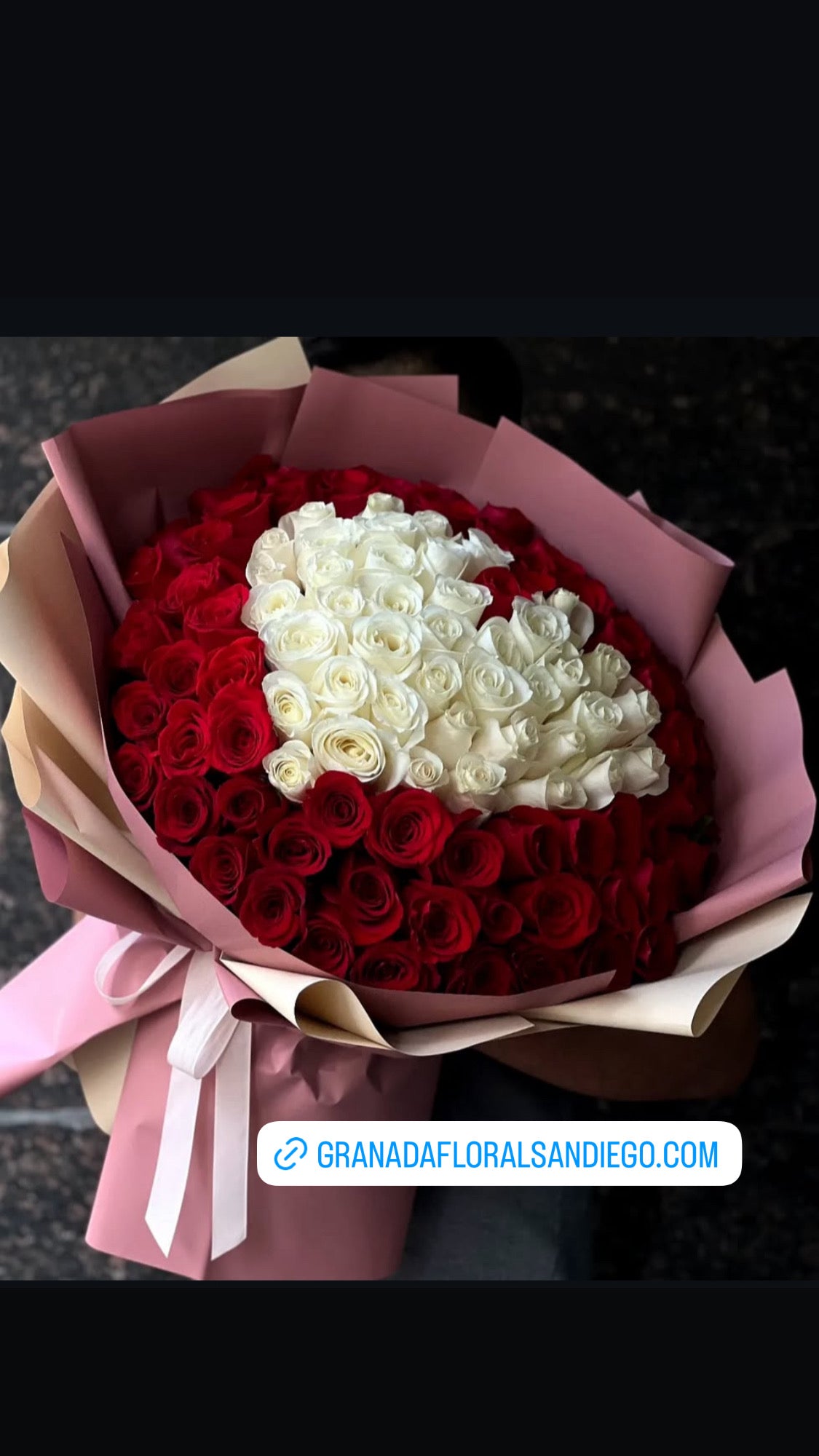 Ramo corazón/ Heart Master round Hand Tied Bouquet