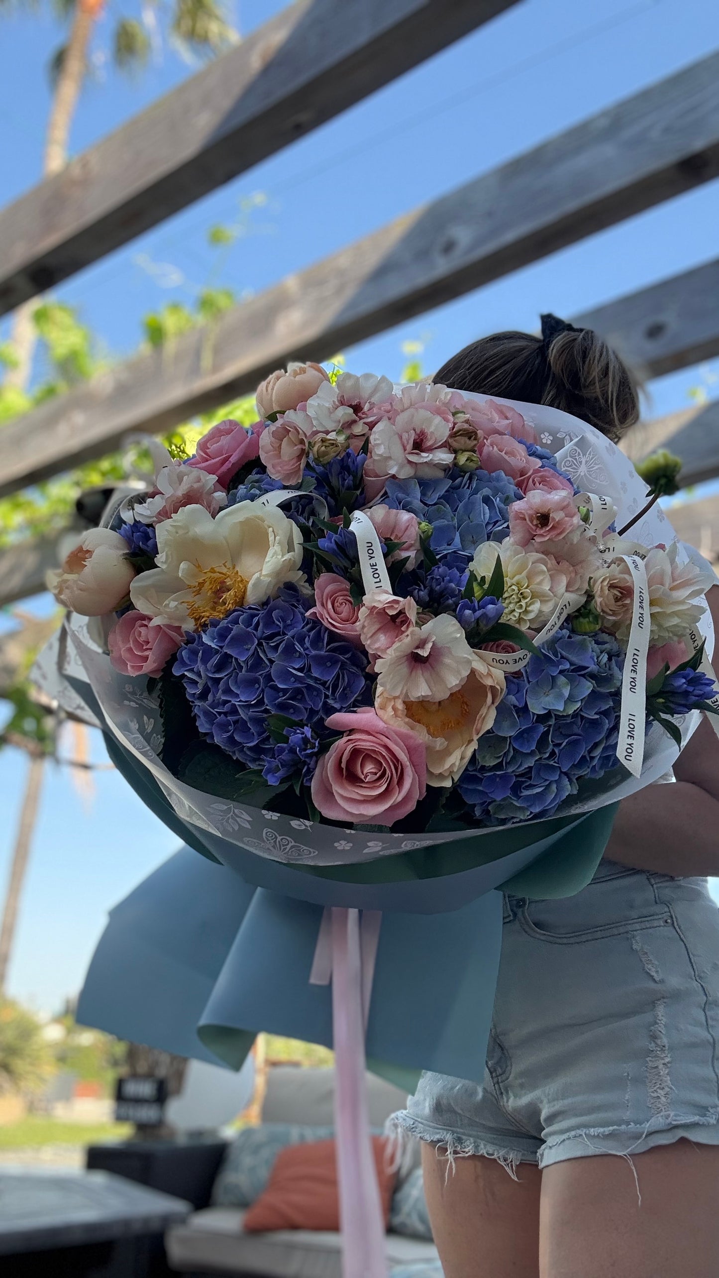 Elegant Russian-Style Flower Arrangement with Hydrangeas, Roses & Seasonal Blooms