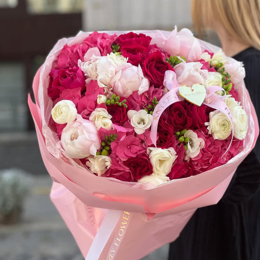 Russian-Style Flower Arrangement | Hydrangeas & Roses Bouquet San Diego – Granada Floral