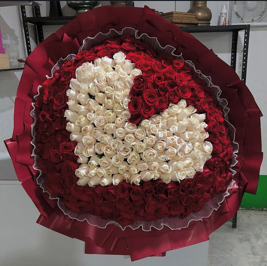 Ramo corazón/ Heart Master  round Hand Tied Bouquet