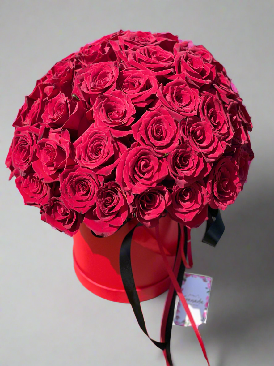 For you Box only roses