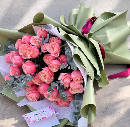 Royal Luxury Oversized Rose Bouquet – Available  Flowers in All San Diego