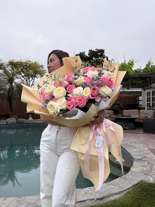 Royal Luxury Oversized Rose Bouquet – Available  Flowers in All San Diego