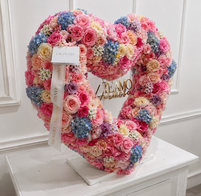 Floral Heart Crown – Premium Rose & Hydrangea Heart Arrangement