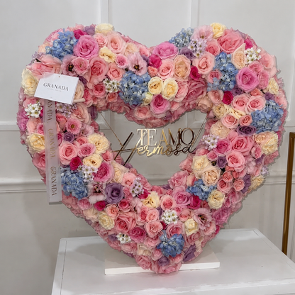 Floral Heart Crown – Premium Rose & Hydrangea Heart Arrangement