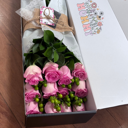 Luxury Box Roses Flowers Fresh Bouquet, Fresh Flowers for Delivery, 24 Fresh Cut Stems