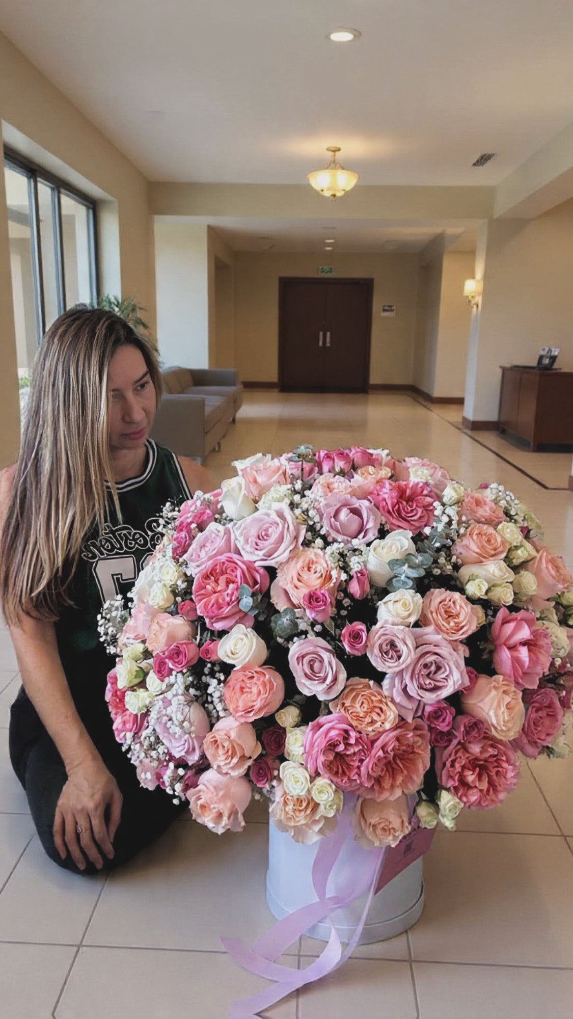 Luxury Rose Sphere Box | Premium Roses & Spray Roses in Elegant Design – Granada Floral