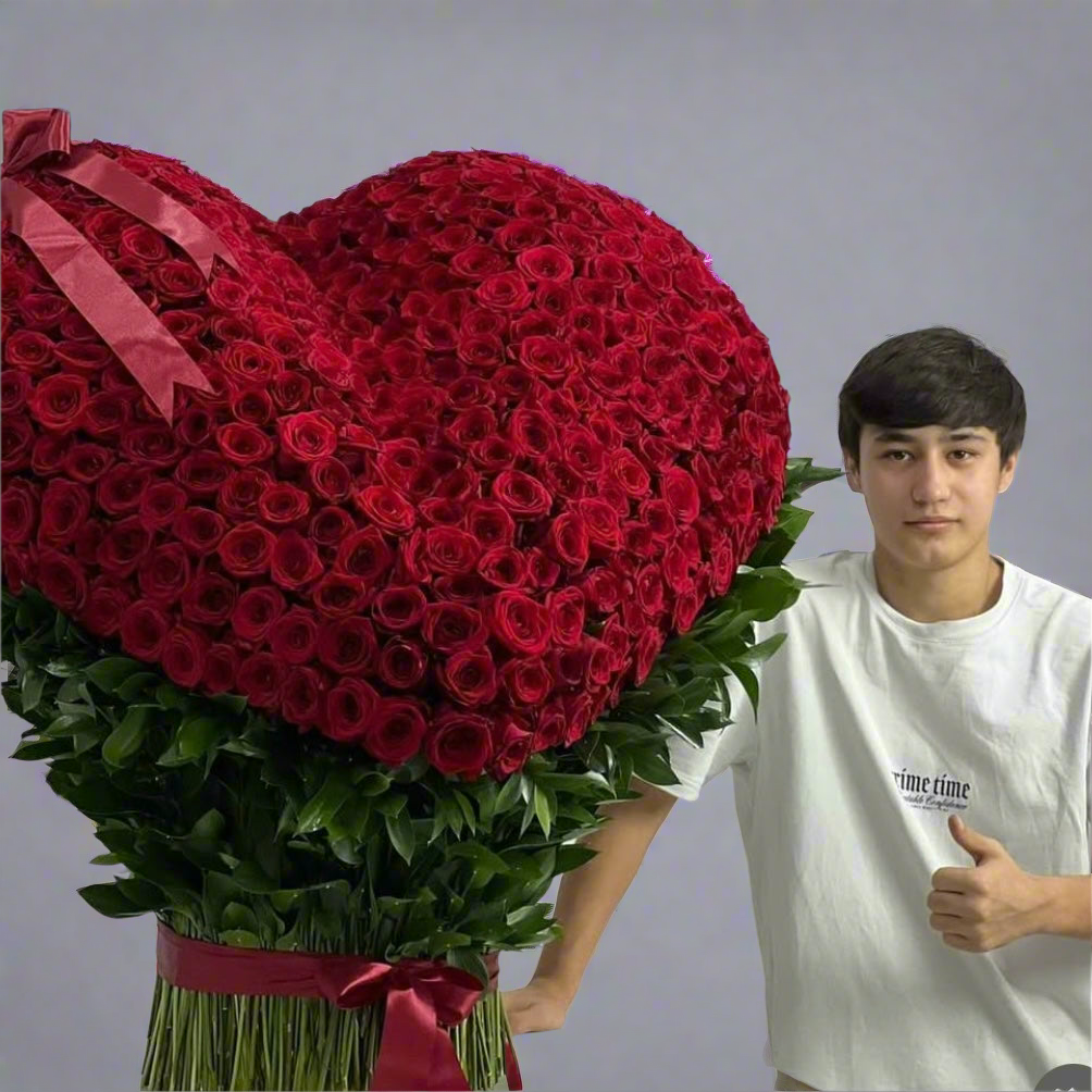 Standing Heart Shape Roses Bouquet