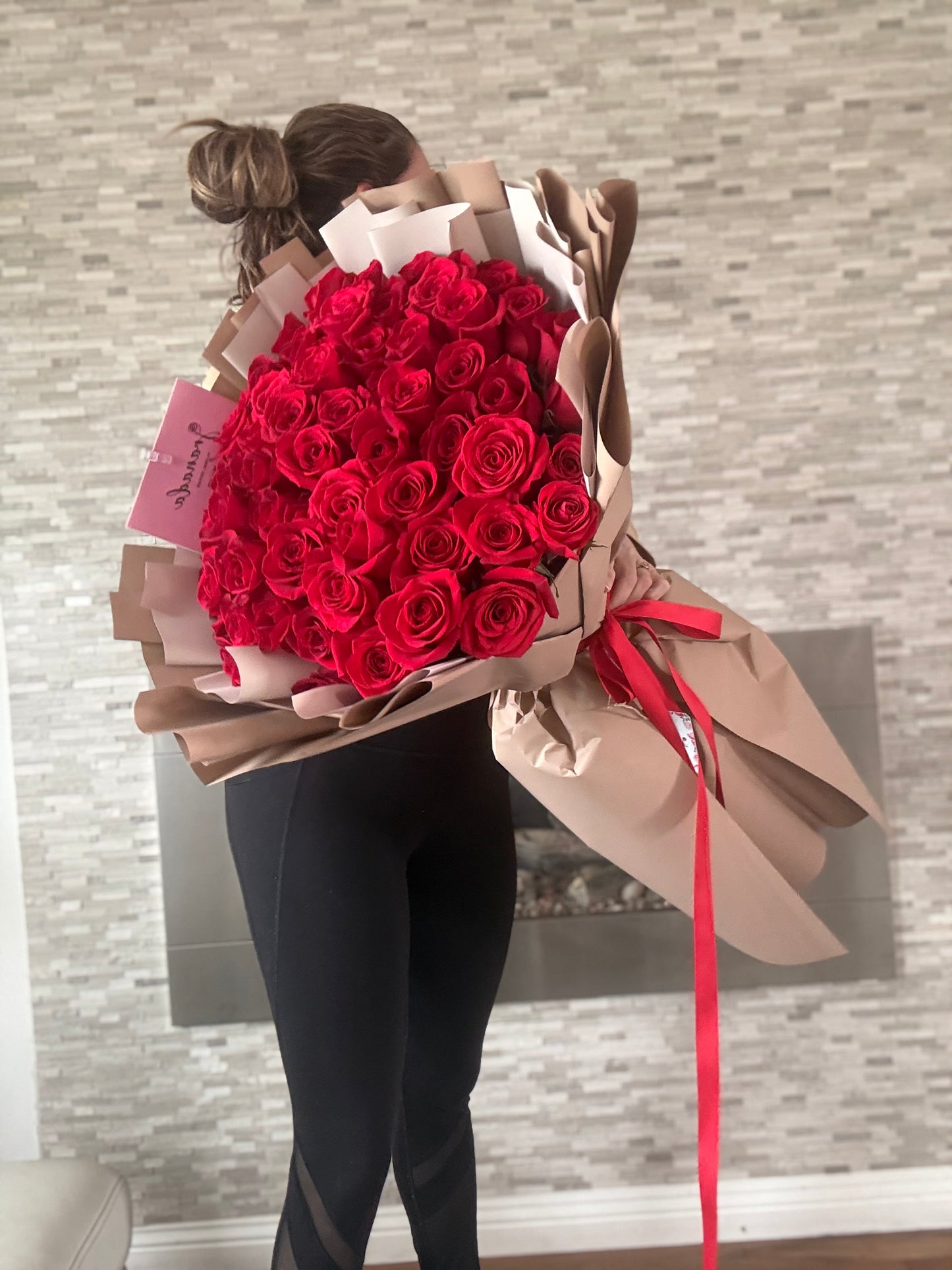 Grand Noir Romance Hand-Tied Bouquet Mansion