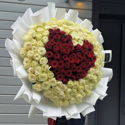 Ramo corazón/ Heart Master  round Hand Tied Bouquet