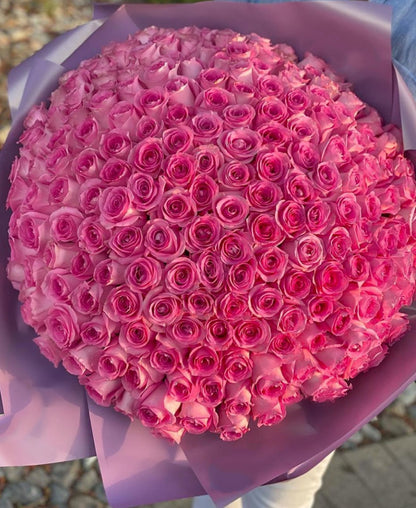 Master Hand Tied round Bouquet