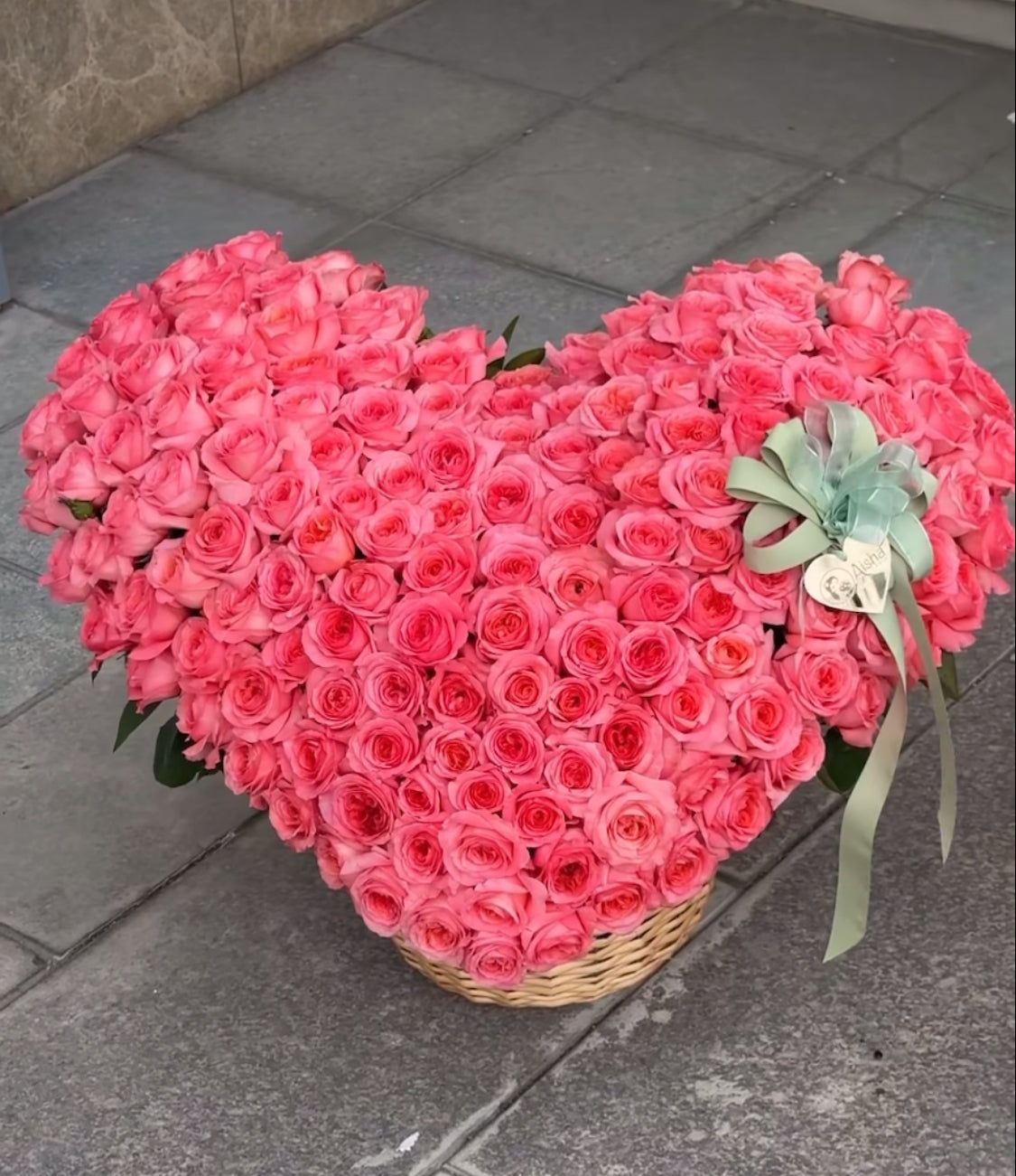 Basket Large Red Heart Rose