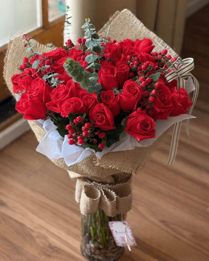 Elegance Bouquet in Vase