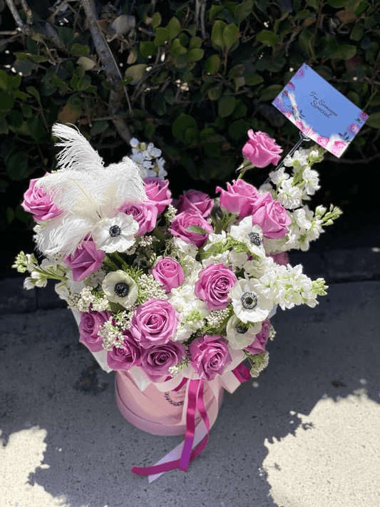 Organic box florist with feather