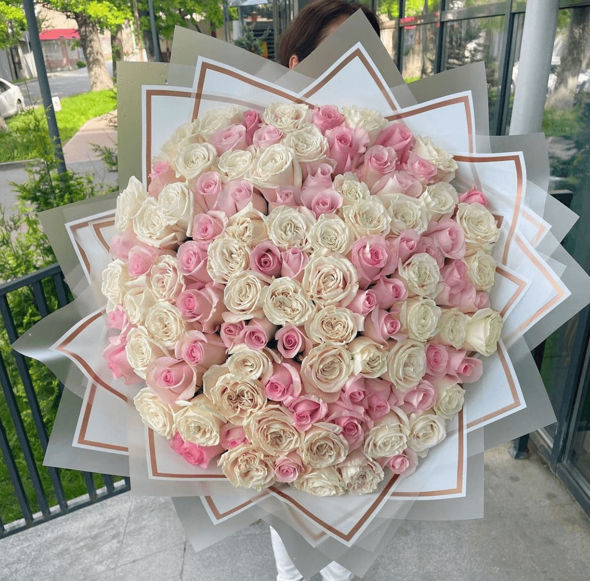 Master Hand Tied round Bouquet