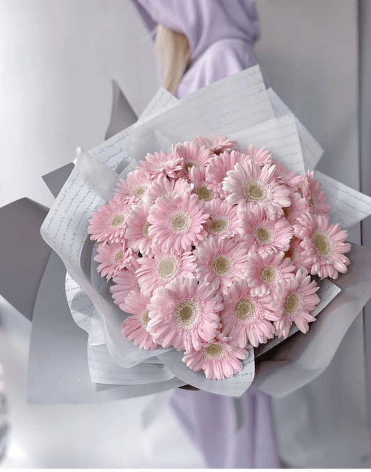 Radiant and Beautiful Gerbera Bouquet | Professional Flower Arrangements for Any Occasion.