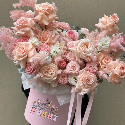 Organic box florist with feather