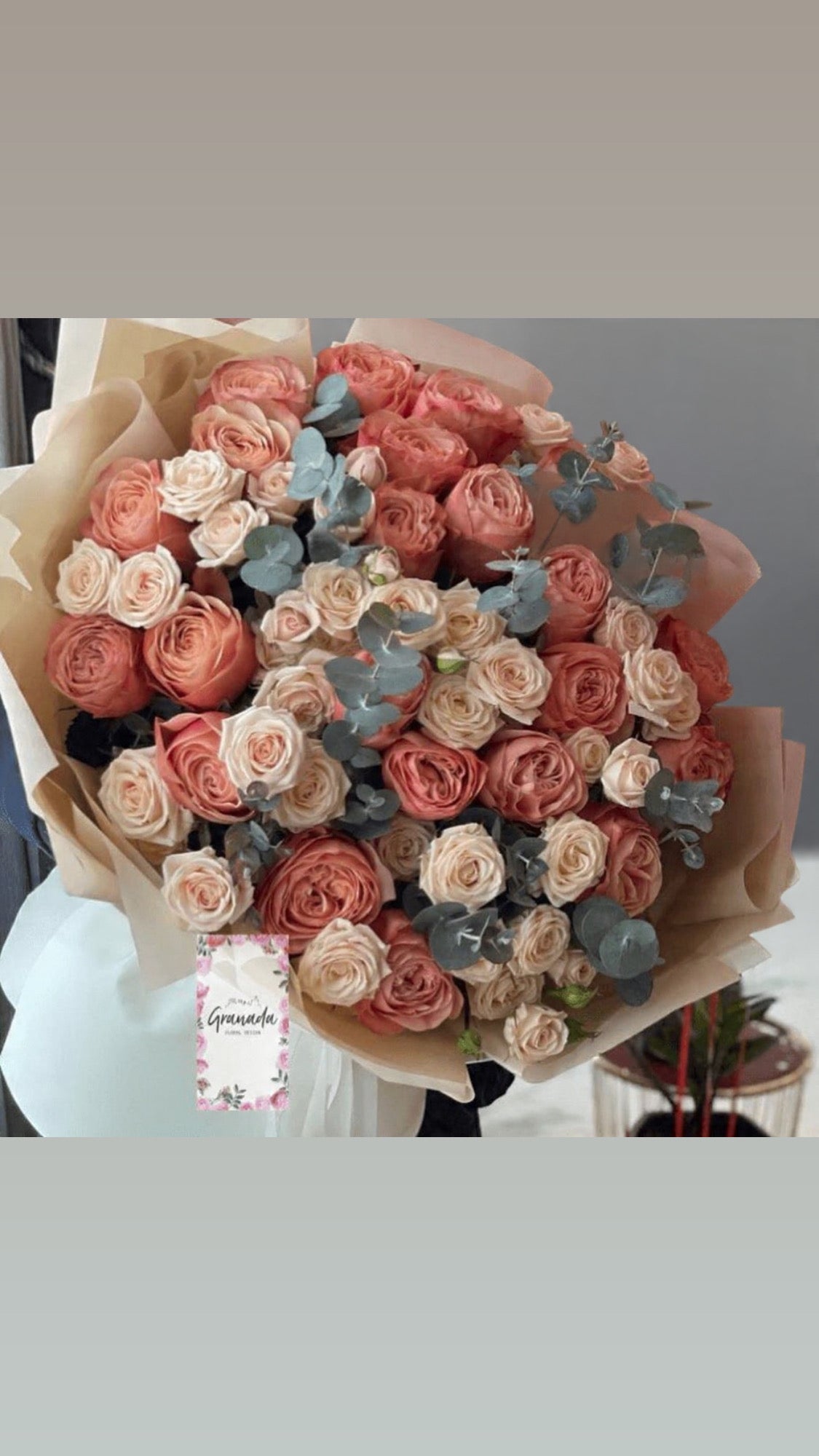 Granada Bouquet Gold | Luxury Gold-Tone Premium Rose Bouquet San Diego