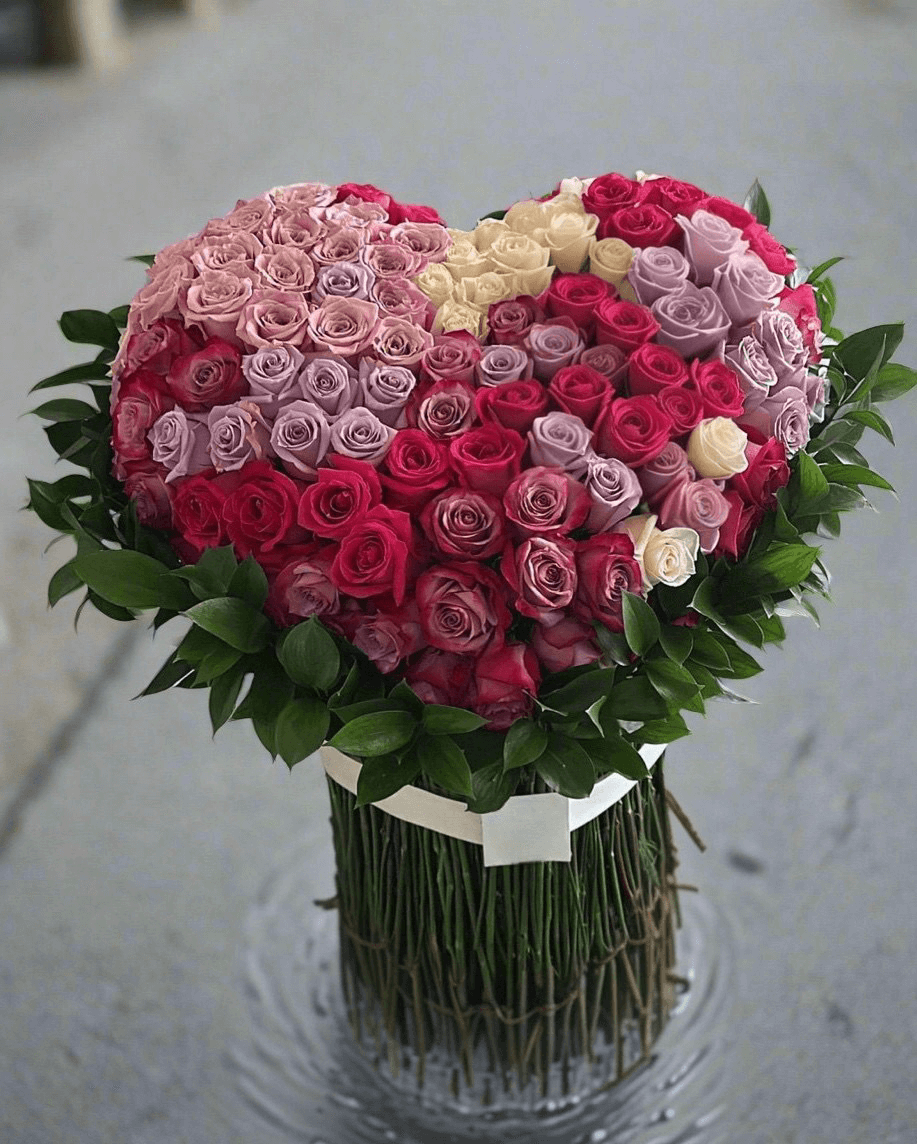 Standing Heart Shape Roses Bouquet