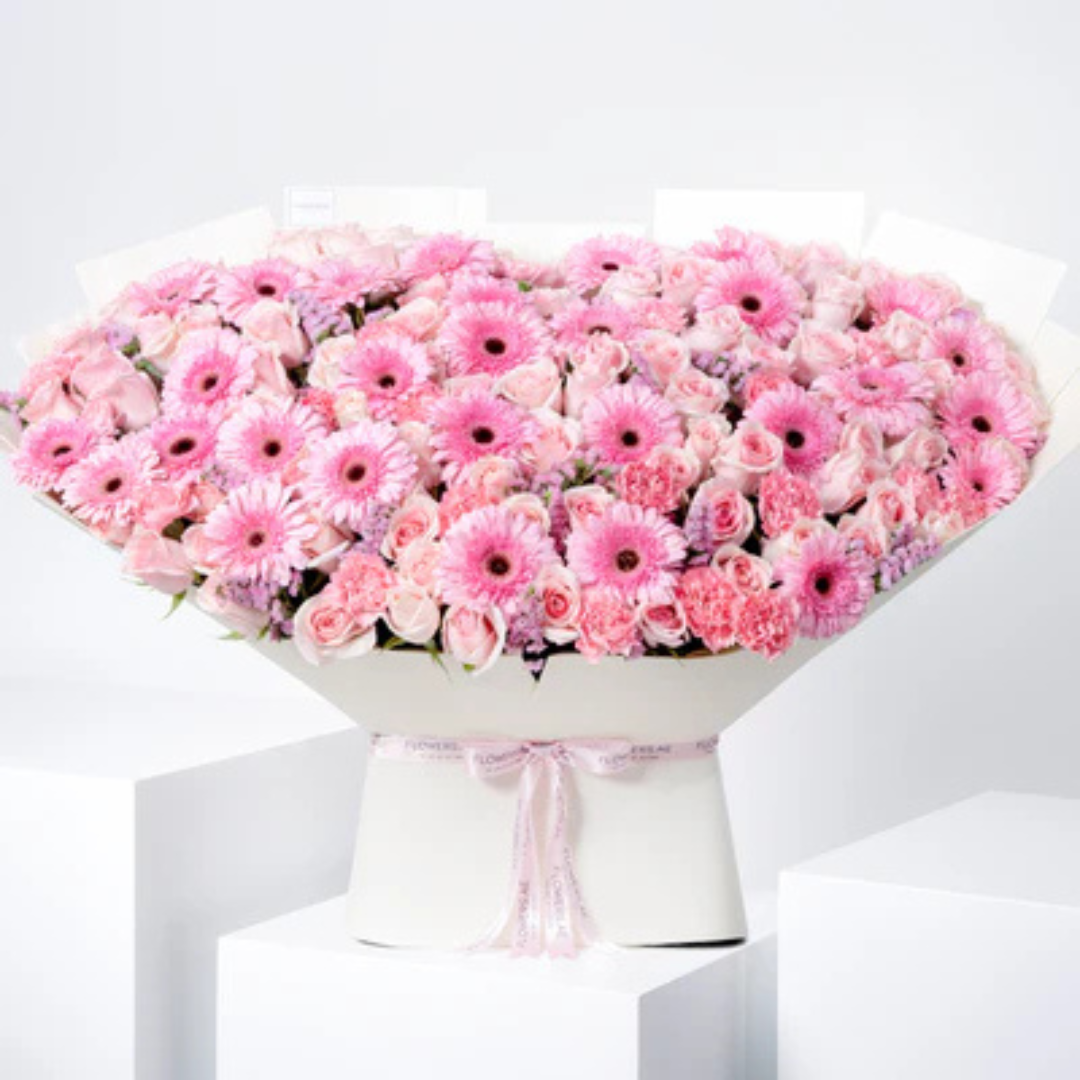 Elegant Pastel Bouquet – Luxurious Roses & Gerberas in Premium Wrapping