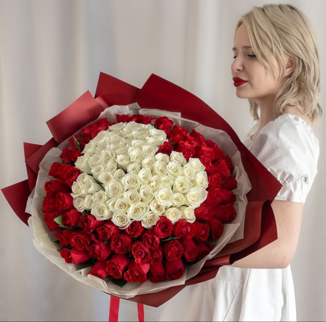 Ramo corazón/ Heart Master  round Hand Tied Bouquet