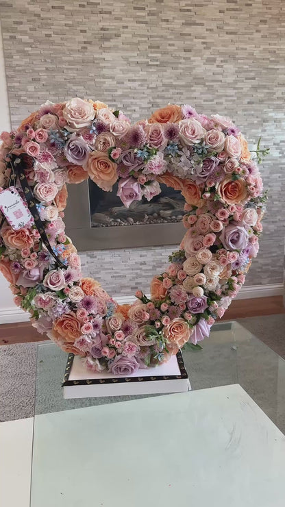 Floral Heart Crown – Premium Rose & Hydrangea Heart Arrangement