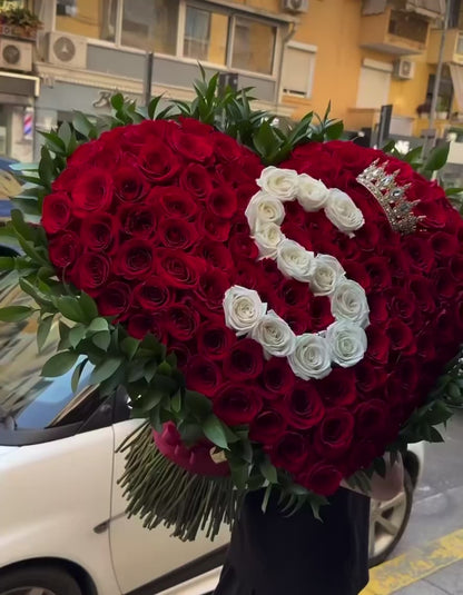 Standing Heart Shape Roses Bouquet