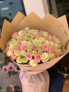 Mono roses bouquet