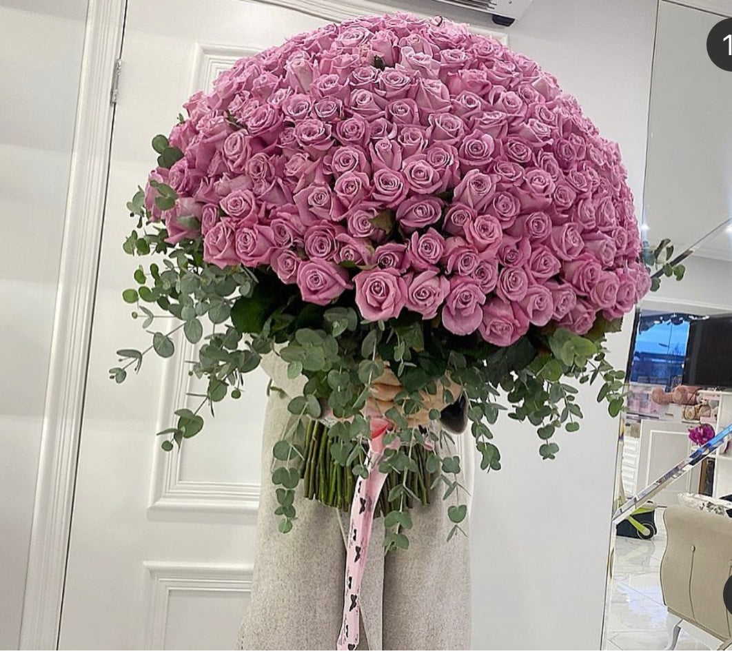 Standing Rose Bouquet