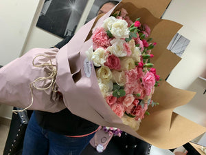 Queen hand - tied bouquet