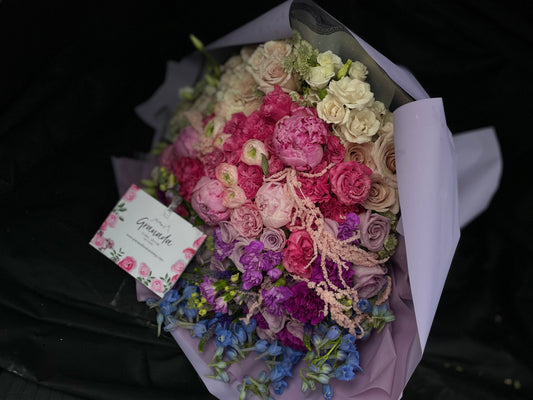 Luxury  mixes flowers round degrade